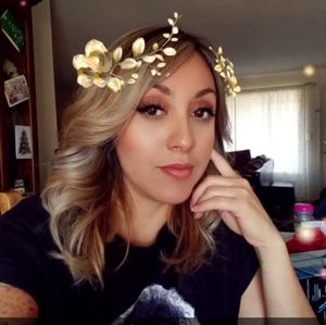 Meet your Posher, Felisha